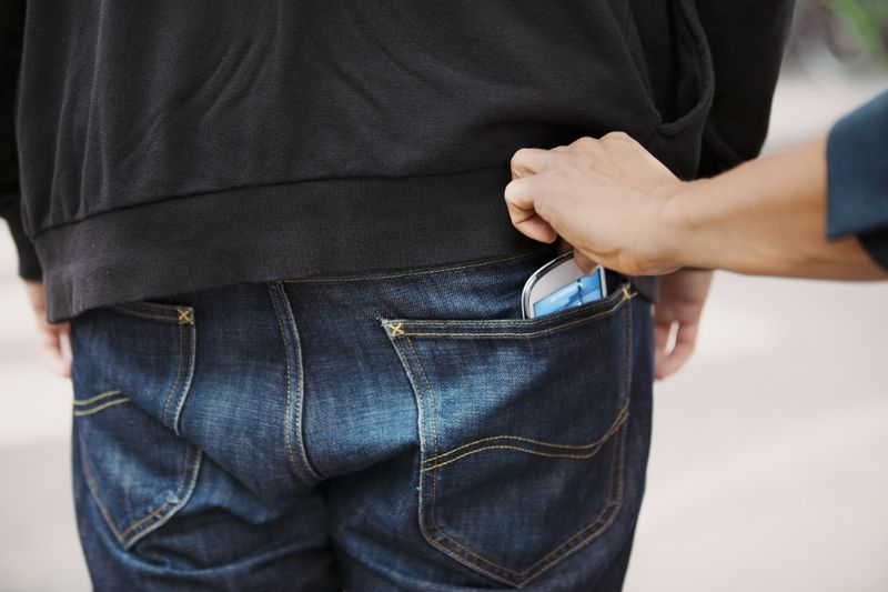 Apple, Samsung i amerykańskie sieci komórkowe zabezpieczą smartfony przed kradzieżą