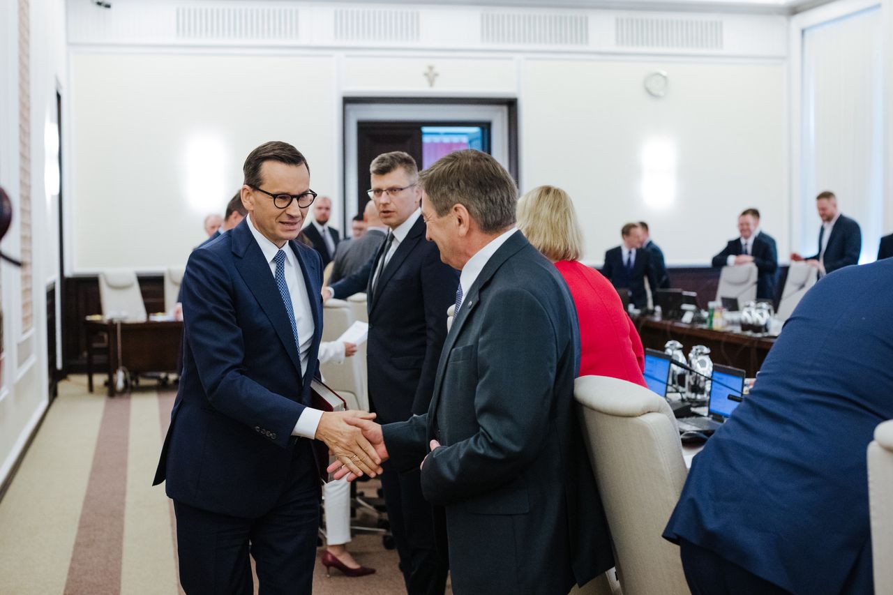 "Trzynastki" i "czternastki" mogą być wyższe. "Wystarczyłaby jedna decyzja rządu"