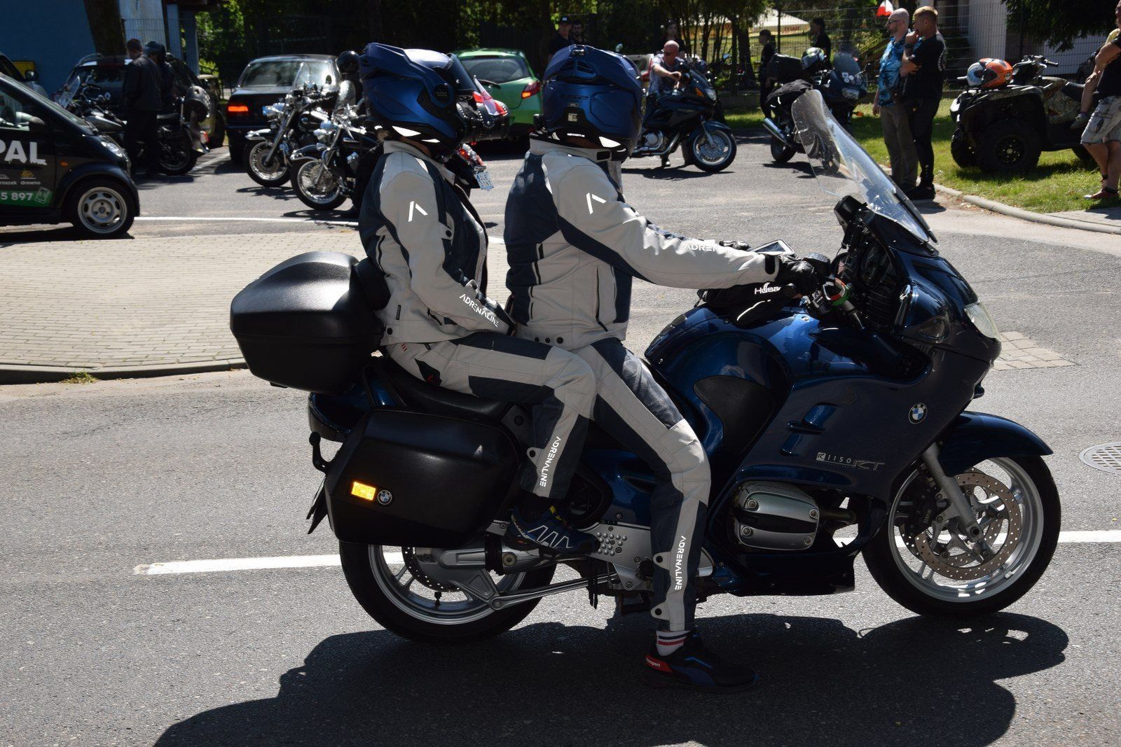 Piknik motocyklowy 2025 w Zduńskiej Woli. Parada przejechała przez miasto