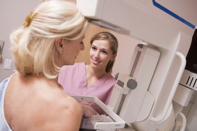 Mammografia o 28 proc. zmniejsza ryzyko zgonu na raka piersi