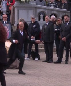 Zatańczył przed trumną ukochanej. Wzruszające pożegnanie