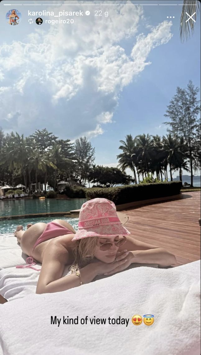 Karolina Pisarek topless. Roger zachwycony