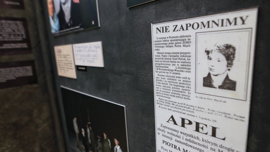 CZEKAJAC NA PRAWDE WZNOWIENIE SLEDZTWA W SPRAWIE ZAMORDOWANIA PIOTRA MAJCHRZAKA - WYSTAWA W MUZEUM POZNANSKIEGO CZERWCA 56