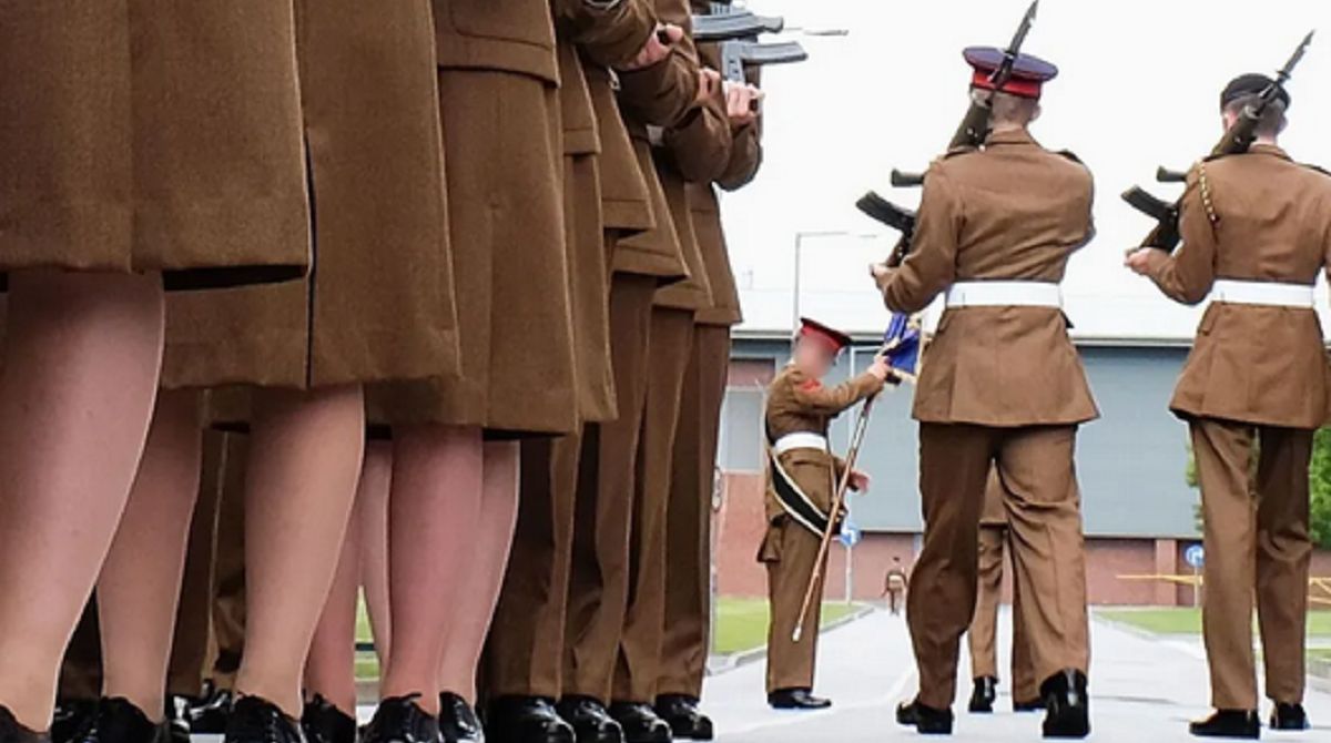 Dramat 17-latek w wojskowej szkole na Wyspach. "Czułam się jak kawałek mięsa"