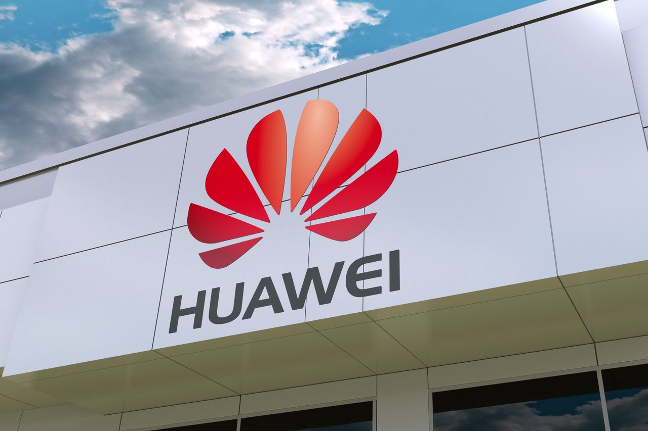 Dyrektor generalny Huawei odniósł się do oskarżeń. (depositphotos)