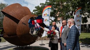 Bydgoszcz: Odsłonięto nową rzeźbę. Upamiętnia Józefa Kałużnego