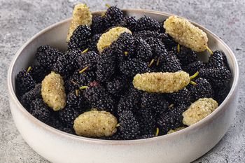 Seniorzy powinni je jeść codziennie. Pomagają na cukier i kości