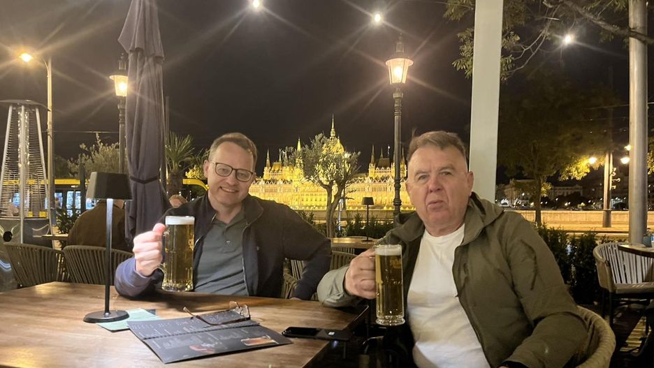 Marcin Romanowski na piwie z burmistrzem Izbicy Jerzym Lewczukie