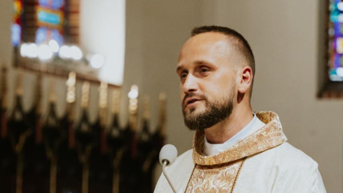 Ks. Tomasz Trzaska pomaga duchownym w kryzysie psychicznym.