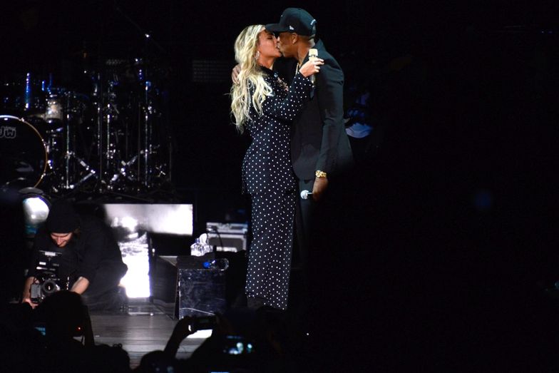 Beyonce i Jay-Z całują się na scenie!