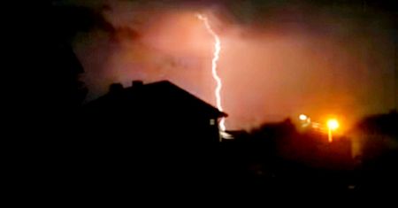 Gwałtowne burze z gradobiciem w Polsce. Nagrania internautów z nawałnicy