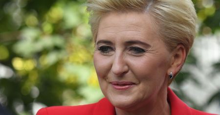 Agata Duda cała w skowronkach posyła całuski. Zdjęcie hitem sieci