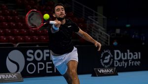 Tenis. ATP Sofia: Marin Cilić przegrał z 19-letnim debiutantem. Nikołoz Basilaszwili nie wykorzystał meczboli