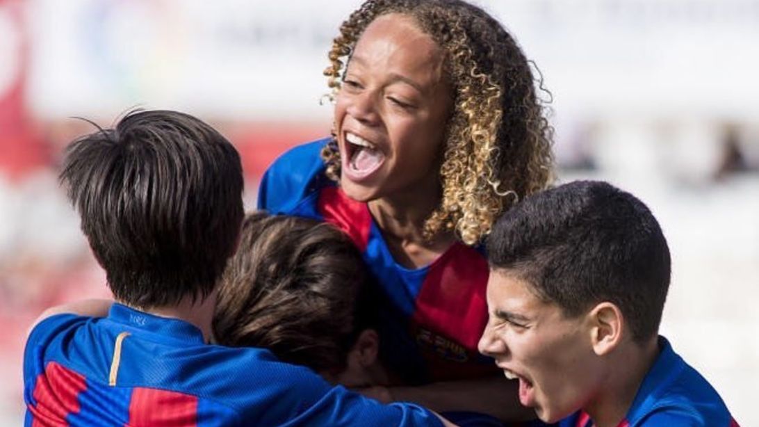 Instagram / Xavi Simons z kolegami z La Masii