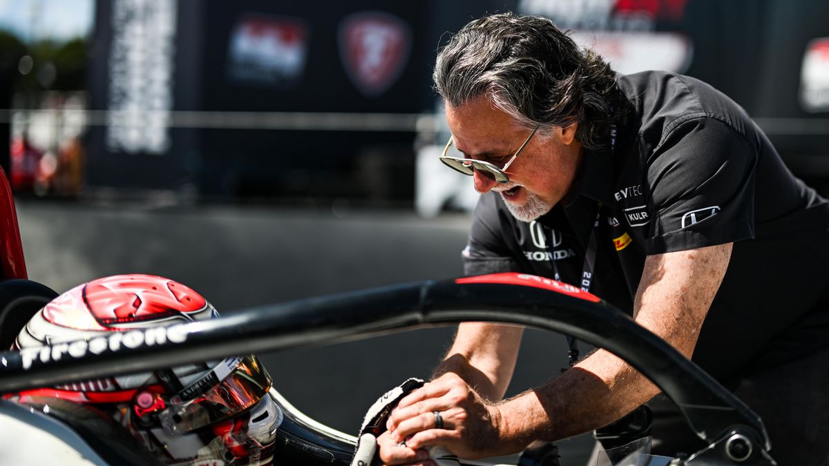 Materiały prasowe / IndyCar Media / James Black / Na zdjęciu: Michael Andretti (po prawej)