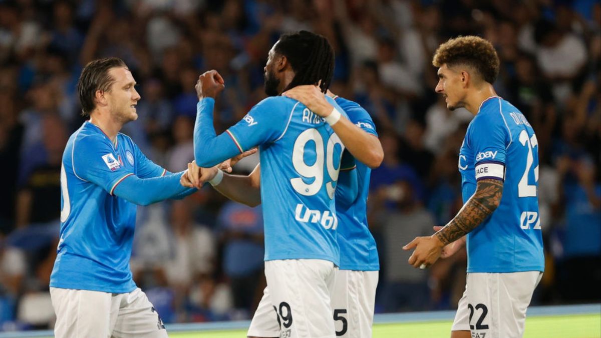 Getty Images / Ciro De Luca/NurPhoto / Na zdjęciu: piłkarze SSC Napoli