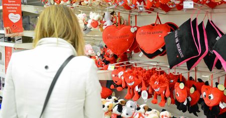 Prezent na walentynki. Co kupują Polacy?