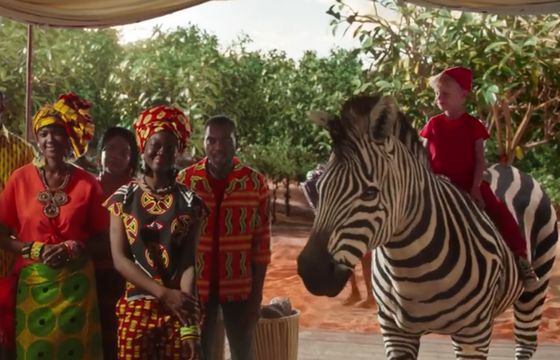 Zebra opowiada o kakao z Ghany w reklamie gorzkiej czekolady Wedel (wideo)