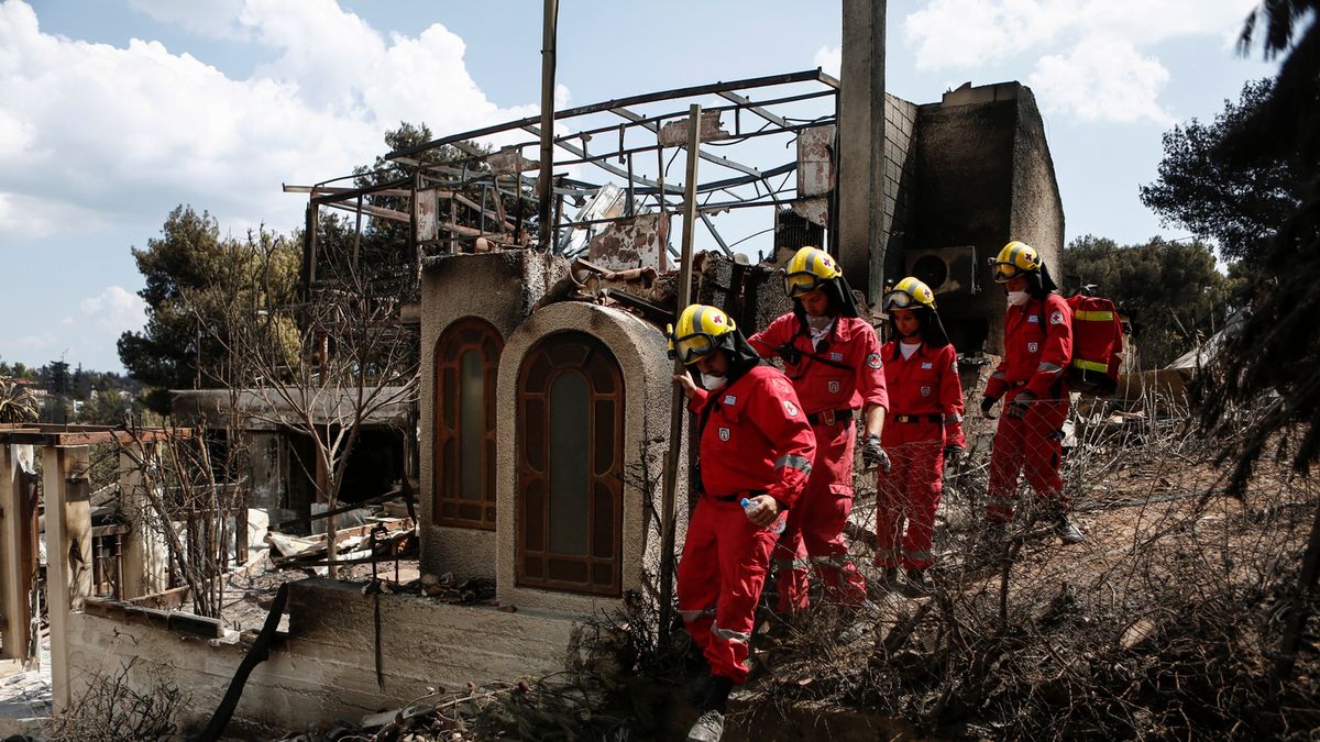 Zdjęcie okładkowe artykułu: PAP/EPA / YANNIS KOLESIDIS  / Grecja walczy z potężnymi pożarami