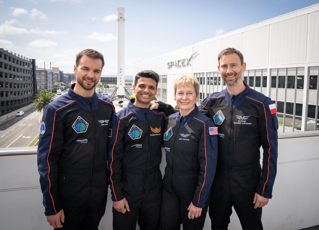 Start rakiety z Polakiem opóźniony. Jest oficjalny komunikat SpaceX w tej sprawie