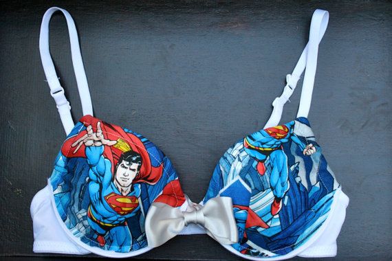 15 geekowskich staników dla odważnych kobiet. Batman, Star Wars, Pac-Man i inne 9