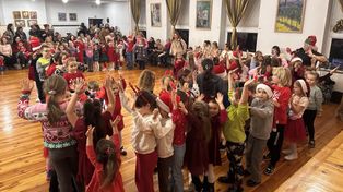 Koprzywnica: W Domu Kultury ponad 100 dzieci. Mikołaj i tańce