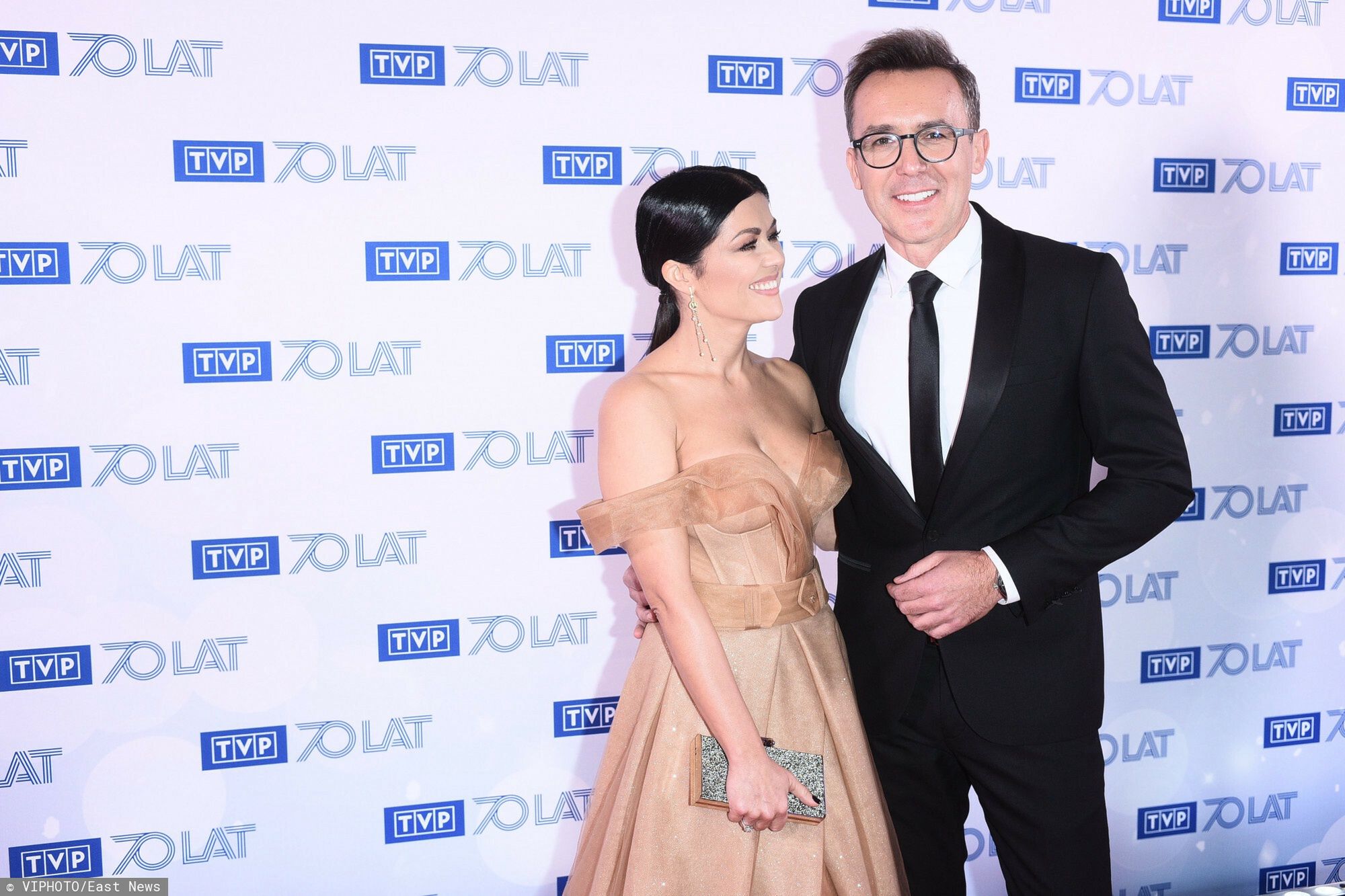Katarzyna Cichopek i Maciej Kurzajewski na gali z okazji 70-lecia TVP