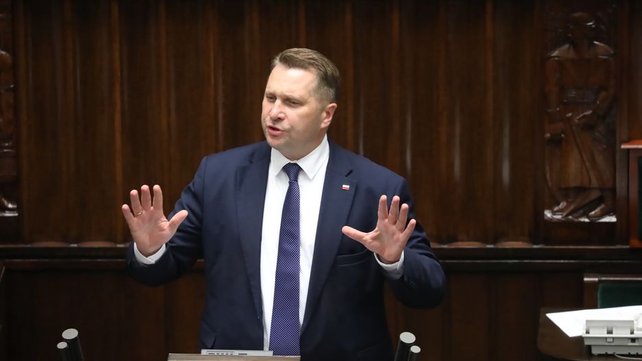 Przemys�aw Czarnek
Warszawa, 17.08.2023. Minister edukacji i nauki Przemys�aw Czarnek na sali obrad Sejmu w Warszawie, 17 bm. W drugim dniu posiedzenia Sejm ma zaj�� si� m.in. rozpatrzeniem wniosku o zarz�dzenie og�lnokrajowego referendum. (ad) PAP/Tomasz Gzell
Tomasz Gzell
dodatkowe, dwudniowe, obrady, posiedzenie, sejm, sejmu, 9, 9., IX, kadencja, kadencji, polityk, polityka