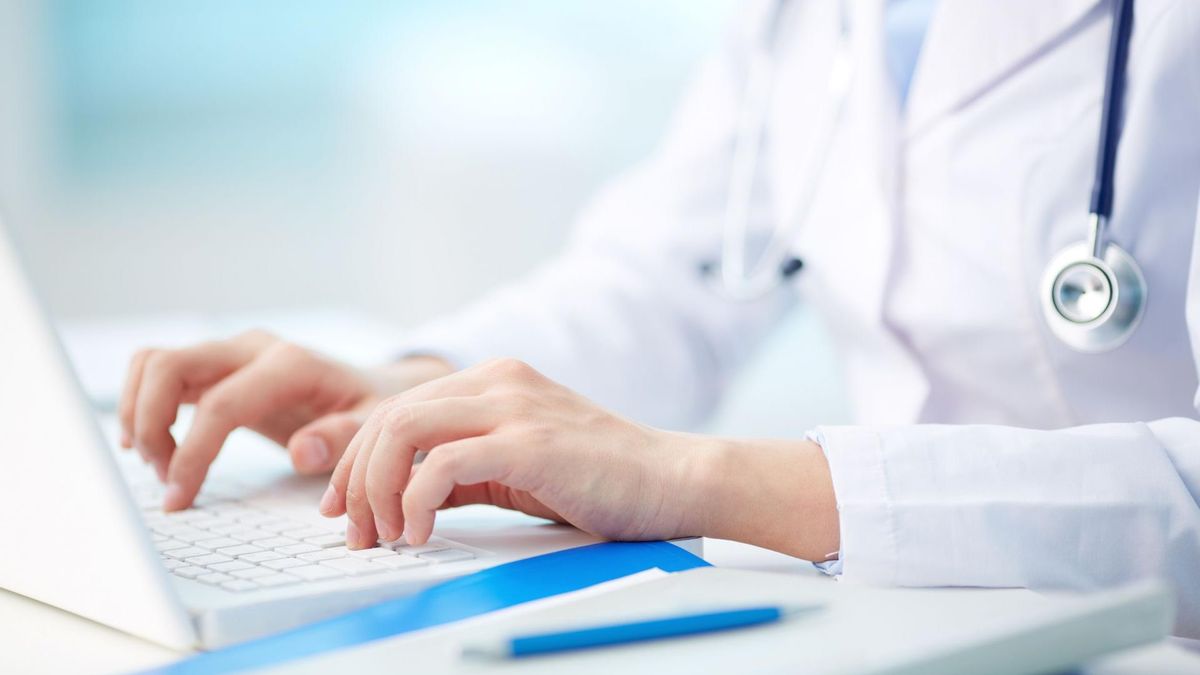 Leczenie duru brzusznego opiera się głównie na zwalczaniu gorączki poprzez podawanie antybiotyków