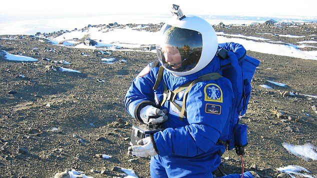 Teletubisie w kosmosie, czyli nowy kombinezon dla astronautów 1