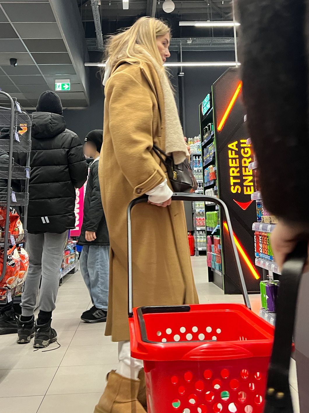 Naturalna Hanna Lis "przyłapana" na zakupach