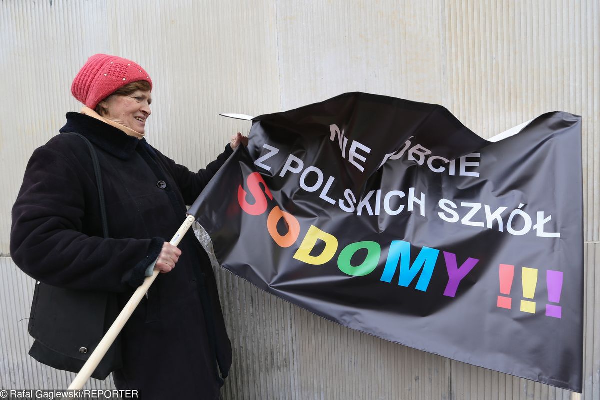 Burza podczas sesji Rady Warszawy. Politycy kłócą się o Kartę LGBT+