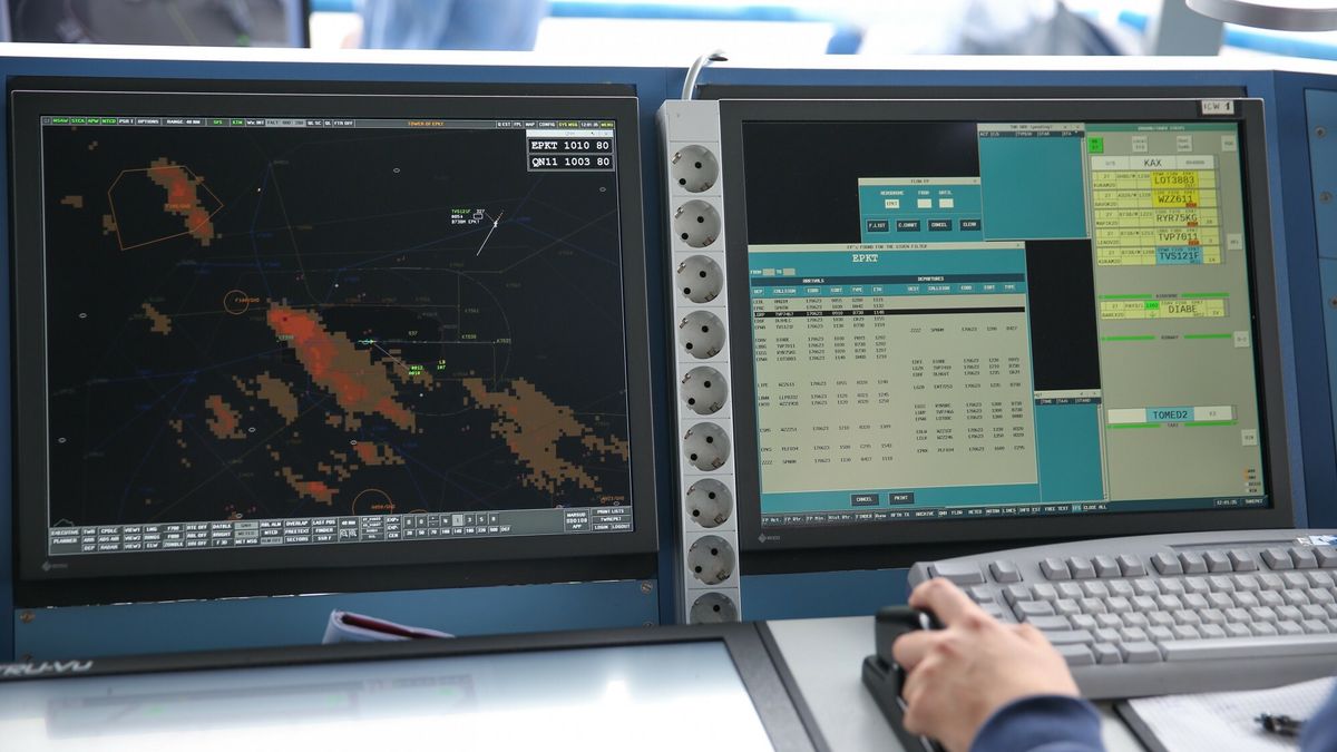 Wieża kontroli lotów