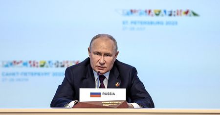 "Oni nie chcą z nami rozmawiać". Putin nadal żyje w alternatywnym świecie