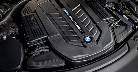Ostatnie BMW z V12 pod maską zniknie z rynku. Następca ma dostać inny silnik