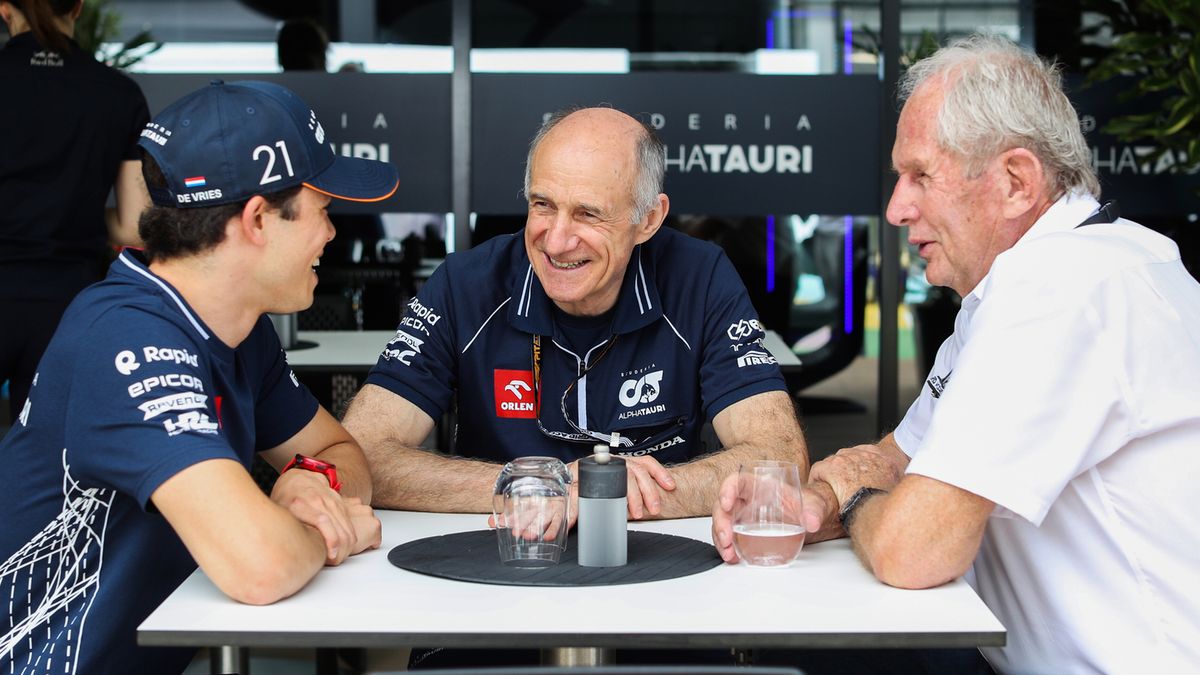 od lewej Nyck de Vries, Franz Tost, Helmut Marko