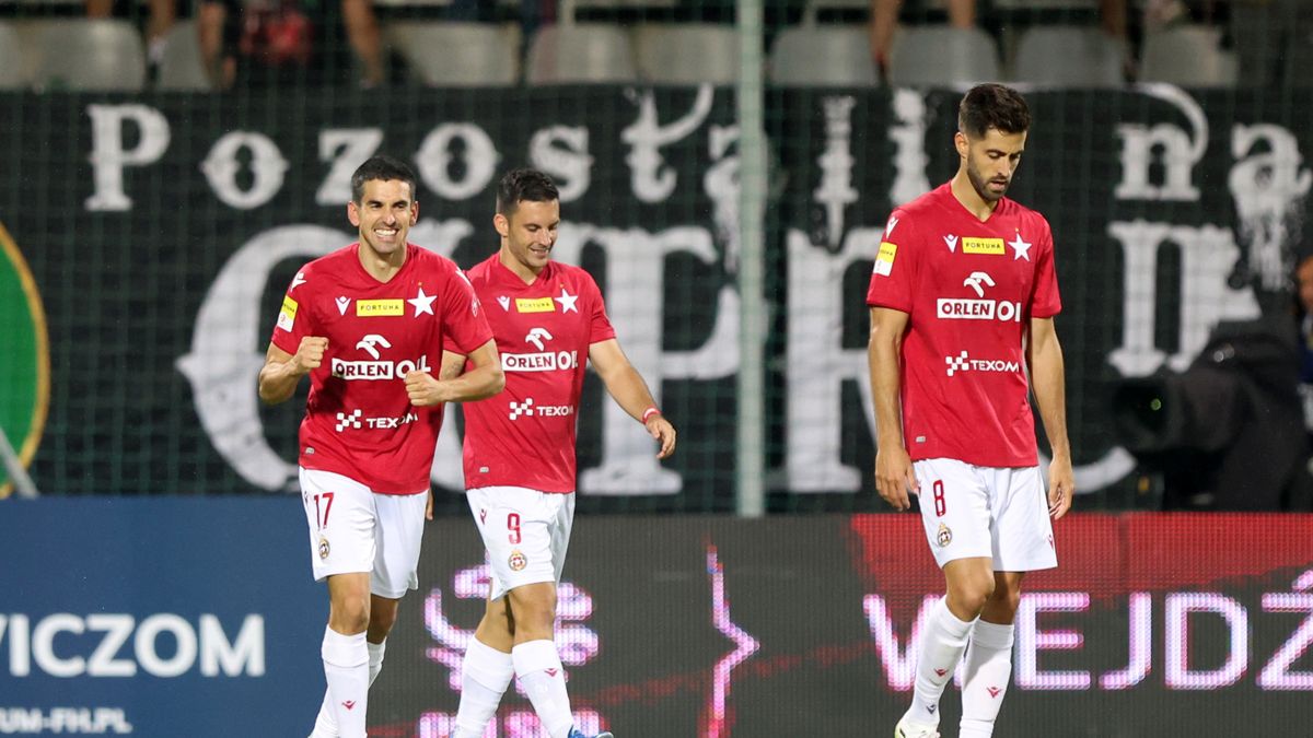 Newspix / Piotr Kucza / Na zdjęciu: piłkarze Wisły Kraków