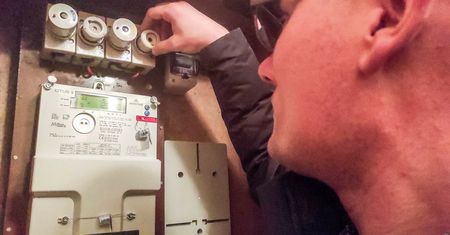 Polacy boją się rachunków za prąd. Eksperci mówią o bonie energetyczny