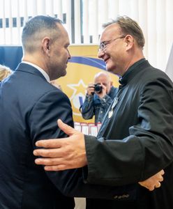 Kapelan prezydenta jest z opcji Karola Nawrockiego. I co w tym szokującego? [OPINIA]