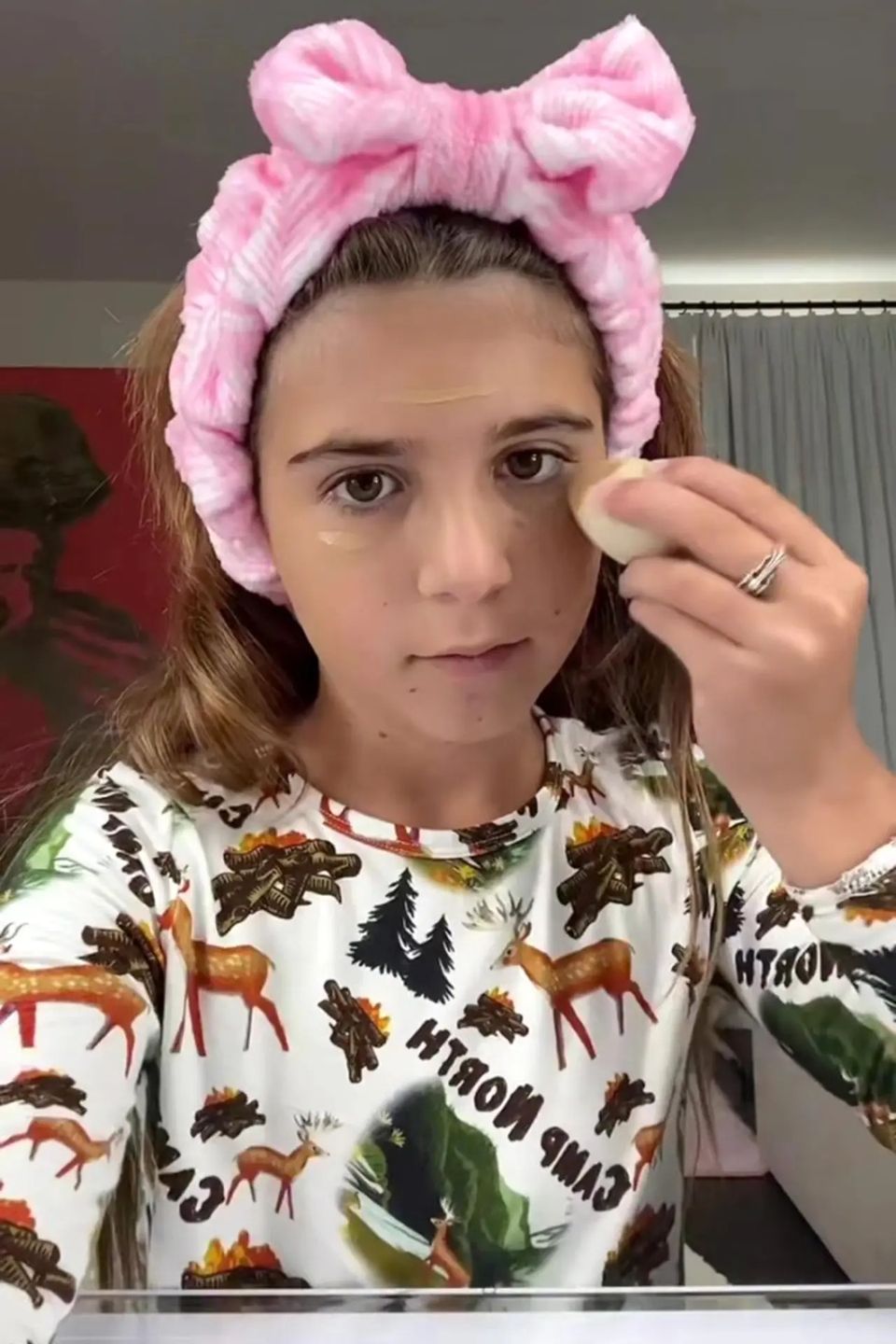Penelope Disick robi makijaż na TikToku