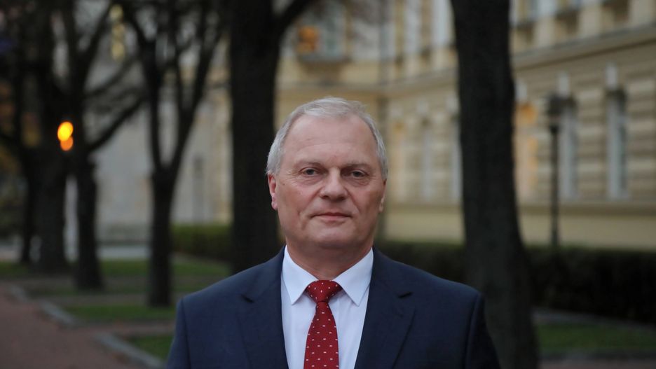 *** ZDJĘCIE ARCHIWALNE *** Na zdjęciu archiwalnym z 24.11.2020 poseł Lech Kołakowski. Lech Kołakowski został powołany na stanowisko wiceministra rolnictwa. Nominację wręczył we wtorek, 30 bm. wicepremier, szef resortu rolnictwa Henryk Kowalczyk - poinformowało biuro prasowe Ministerstwa Rolnictwa i Rozwoju Wsi. Nowy wiceminister został także pełnomocnikiem rządu ds. działań związanych z wystąpieniem afrykańskiego pomoru świń (ASF) na terytorium Rzeczypospolitej Polskiej. (jm) PAP/Wojciech Olkuśnik