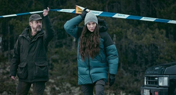 Wybraliśmy miniseriale na święta. Co w kilka dni obejrzeć w streamingu?