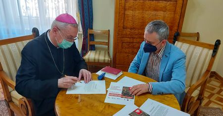 Kolejny wolny dzień od pracy? Episkopat chce dłuższych świąt Bożego Narodzenia