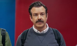 Finał "Teda Lasso" zaskakuje. Twórcy puścili oko do Polaków