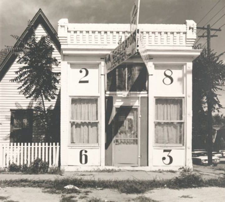 Façade of House with Large NumbersWalker Evans,Denver, Colorado, 1967 © Walker Evans Archive, The Metropolitan Museum of Art