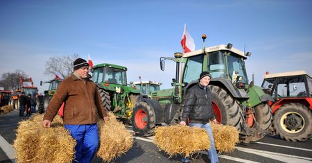 Protest rolników. Zablokowane tory na linii Warszawa-Moskwa