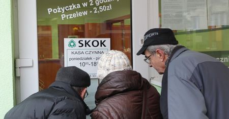 SKOK Wołomin. Zatrzymano kolejne 10 osób wyłudzających pożyczki