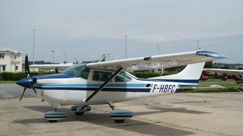 Cessna 182