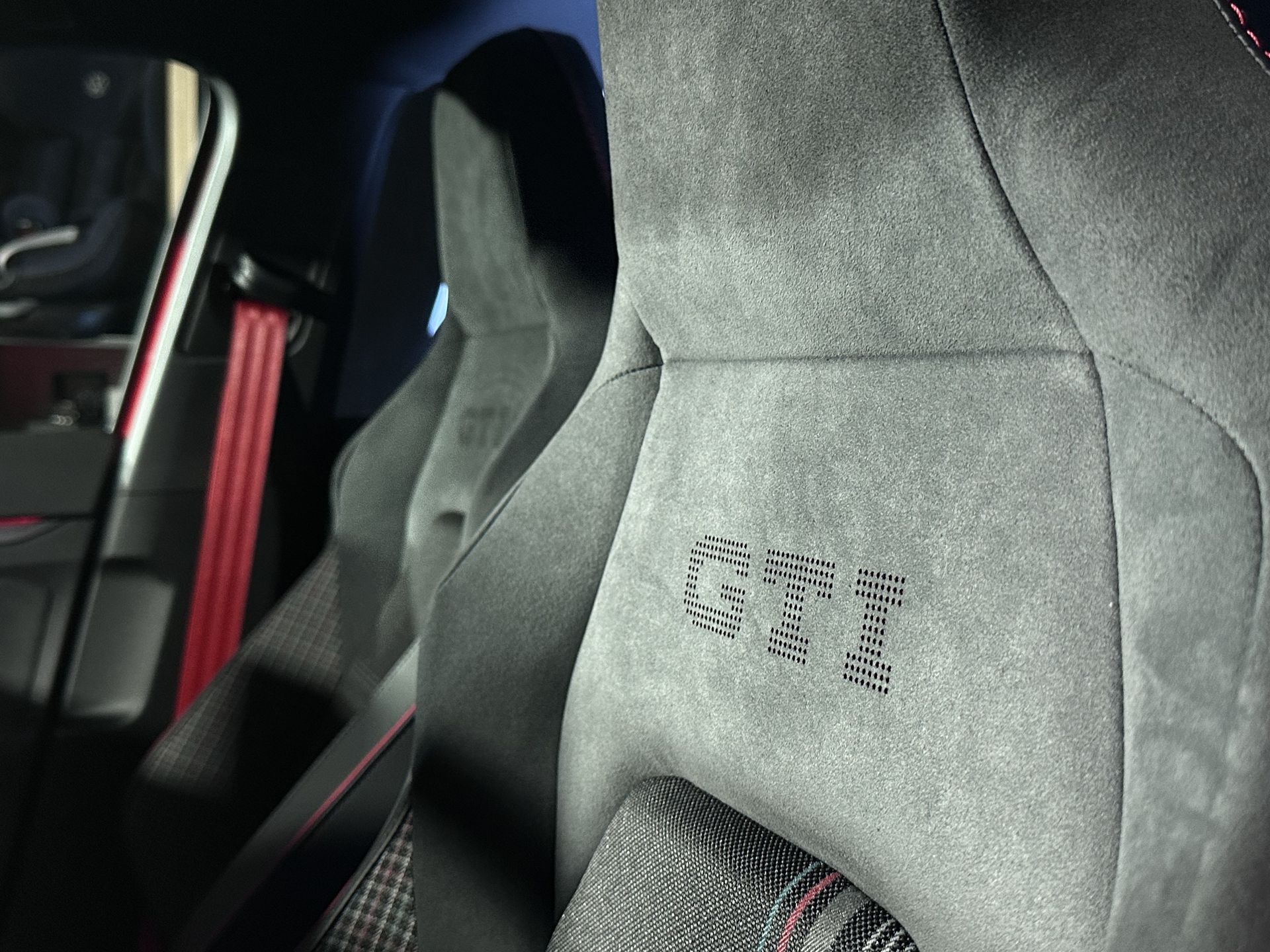 Volkswagen Golf GTI Edition 50