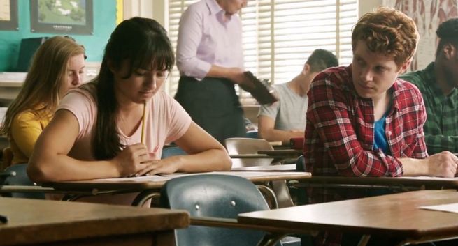 Historia bibliotecznego romansu przestrzega przed szkolnymi strzelaninami w USA